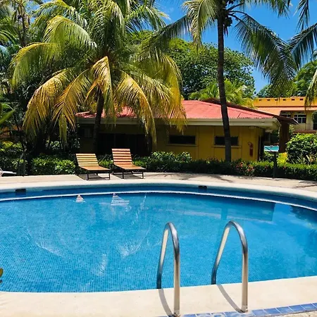 Hotel Isolina Beach Potrero  Exterior photo